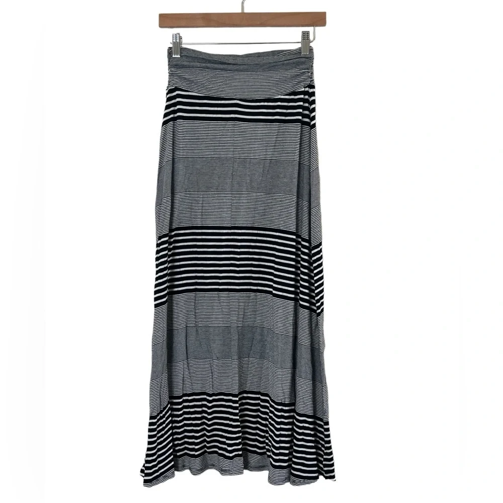 Merona | Stretchy black/white striped maxi skirt size small